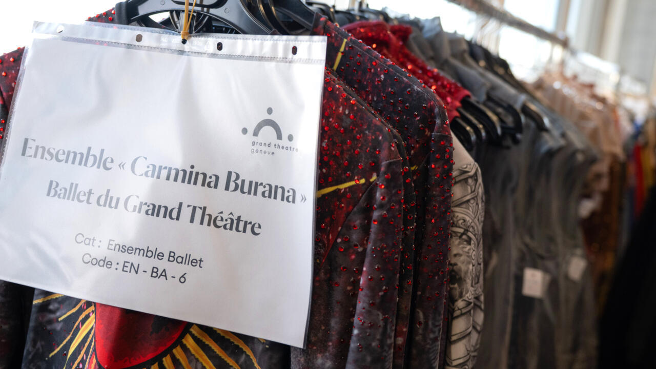 Some 15,000 costumes, accessories and shoes from major operatic and choreographic productions are up for grabs