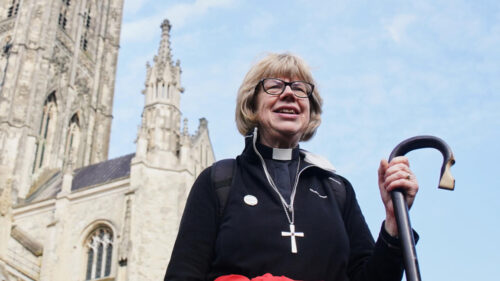 Cancer nurse turned archbishop installed as first female Church of England leader