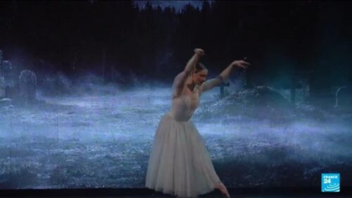 Kharkiv’s opera and ballet theatre performances continue despite war