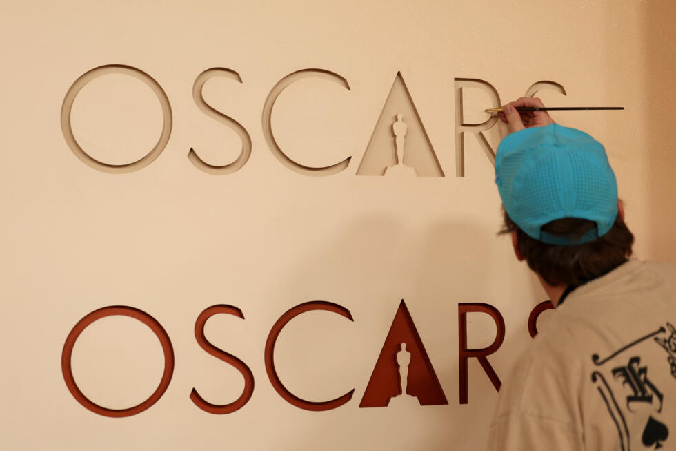 Pundits say several acting prizes are impossible to call at the Oscars